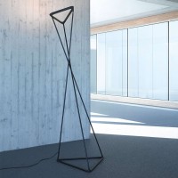 Luceplan Tango Lampada LED da Terra Triangolare Modulabile