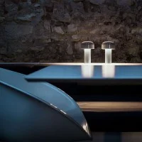 Flos Bellhop Lampada da Tavolo LED 2.5W 2700K ricaricabile USB 24 ore autonomia