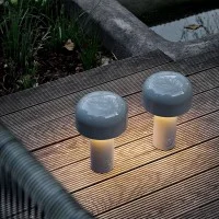 Flos Bellhop Lampada da Tavolo LED 2.5W 2700K ricaricabile USB 24 ore autonomia