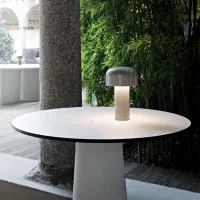Flos Bellhop Lampada da Tavolo LED 2.5W 2700K ricaricabile USB 24 ore autonomia