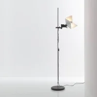 Stilnovo Triedro Lampada LED da Terra Regolabile By Joe Colombo