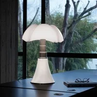Martinelli Luce Pipistrello MED Lampada LED da Tavolo By Gae Aulenti