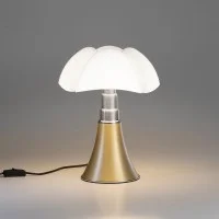 Martinelli Luce Minipipistrello LED DIM da Tavolo By Gae Aulenti Martinelli Luce Minipipistrello LED DIM da Tavolo By Gae Aulenti