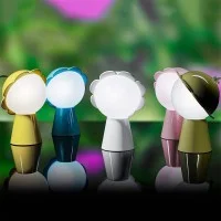 Qeeboo Daisy Lampada LED Regolabile da Tavolo by Nika Zupanc Qeeboo Daisy Lampada LED Regolabile da Tavolo by Nika Zupanc