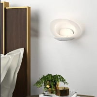Artemide Pirce Wall Applique Lampada da Parete By Giuseppe Maurizio Scutellà Artemide Pirce Wall Applique Lampada da Parete By Giuseppe Maurizio Scutellà