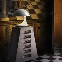 Martinelli Luce Cobra Lampada da Tavolo Bianco By Elio Martinelli 1968