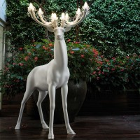 Qeeboo Sherwood Cervo Decorativo con Lampadario per Esterno