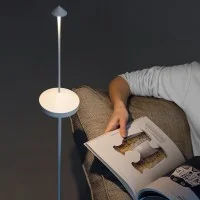 Zafferano Supporto Regolabile da Terra per Lampade Pina Zafferano Supporto Regolabile da Terra per Lampade Pina