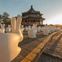 Qeeboo Rabbit Large Lampada LED RGB a Batteria per Esterno