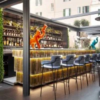 Qeeboo Kong XS Velvet Gorilla LED da Tavolo in Velluto