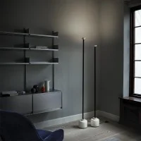 Astep Modello 1095 Storica Lampada da Terra Led dal Design Innovativo Astep Modello 1095 Storica Lampada da Terra Led dal Design Innovativo