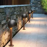 Oluce OTTO Lampada Led da Terra Regolabile per Esterno