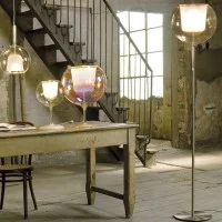 Penta Glo Lampada da Terra Elegante Dimmerabile con Diffusore Sferico