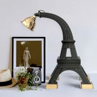 Qeeboo Paris M lampada da tavolo design Studio Job