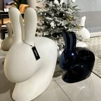 Qeeboo Rabbit Chair sedia decorativa