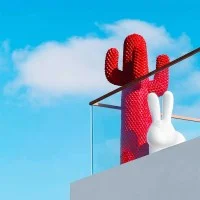 Qeeboo Rabbit Chair sedia decorativa