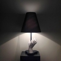 Fontana Arte Mano lampada da tavolo