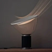 Flos Taccia LED 28W lampada da tavolo nera Flos Taccia LED 28W lampada da tavolo nera