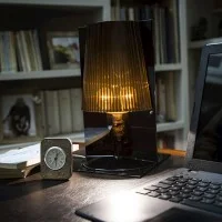 Kartell Take lampada da tavolo