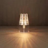 Kartell Take lampada da tavolo