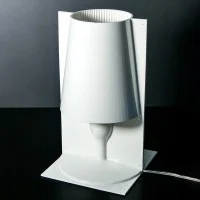 Kartell Take lampada da tavolo