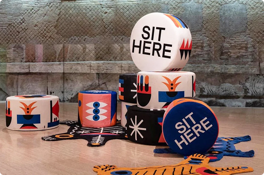 Cushions and poufs
