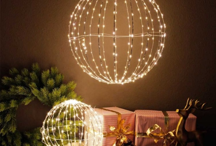 5 Christmas decorative light ideas to brighten homes, gardens, and offices